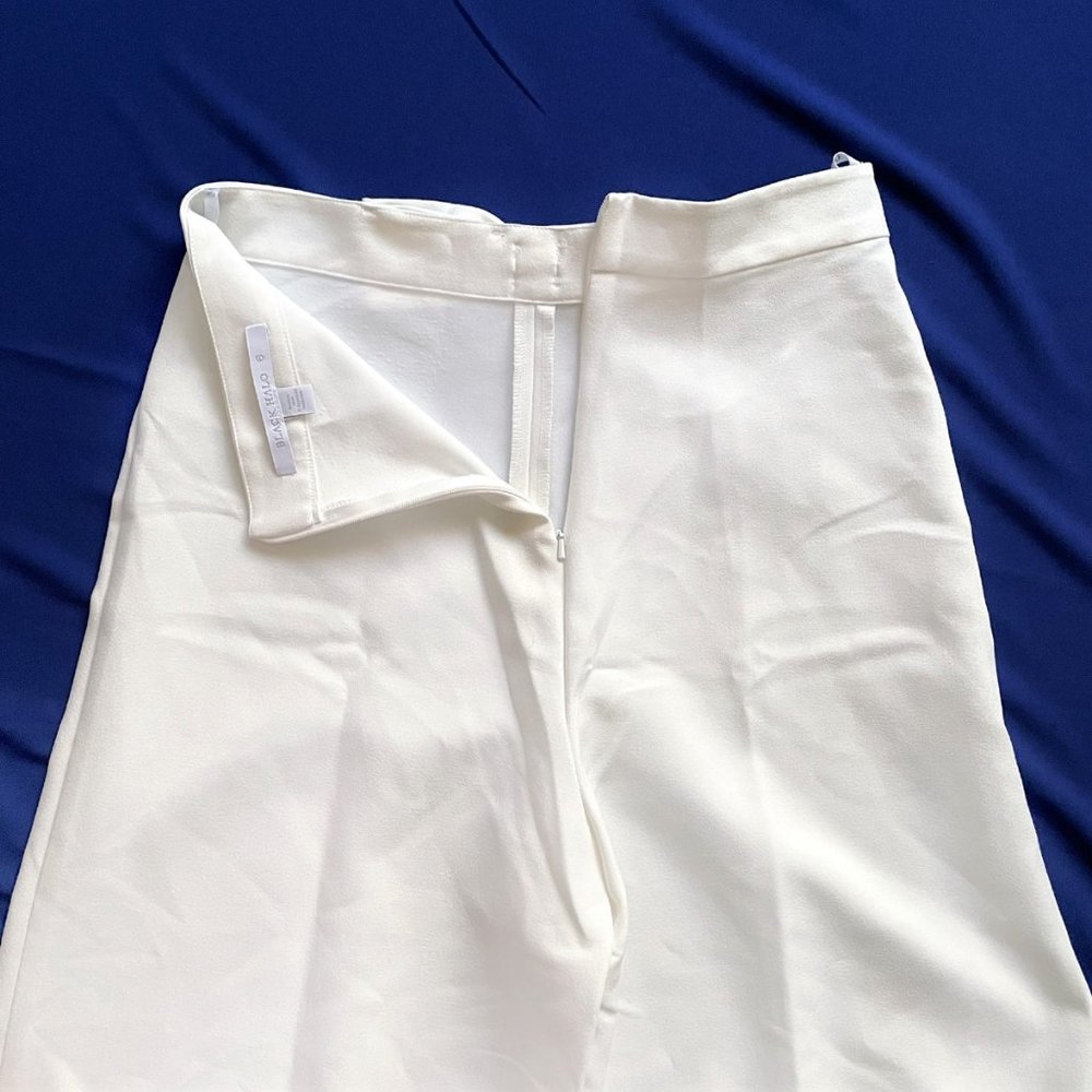 Black Halo women's pants size 6. Off white color, extra wide leg, long. Stylish - Picture 3 of 4